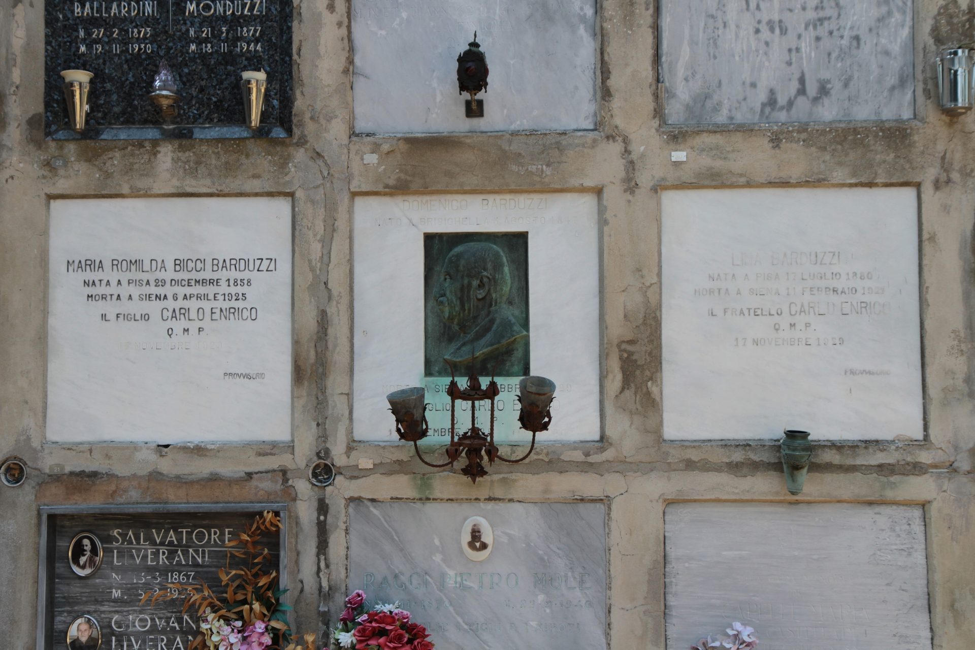 Domenico Barduzzi's tomb, Brisghella, Italy - 02.JPG